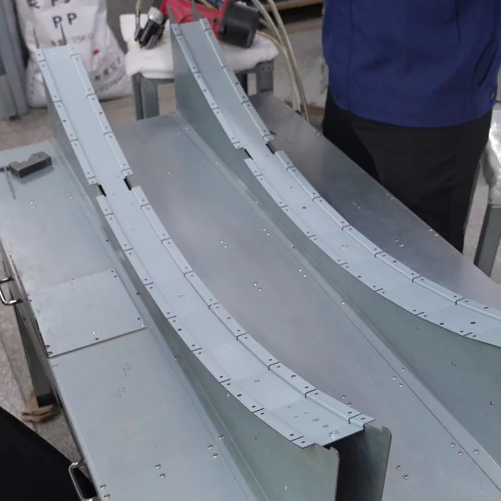 Hogyan javítja az LCD monitor fémlemeze a tartósságot és a teljesítményt?