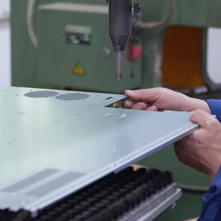 LCD monitor fémlemez gyártás